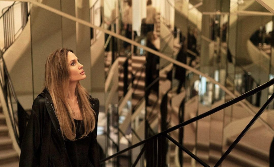 couture-angelina-jolie-maxine-specchi