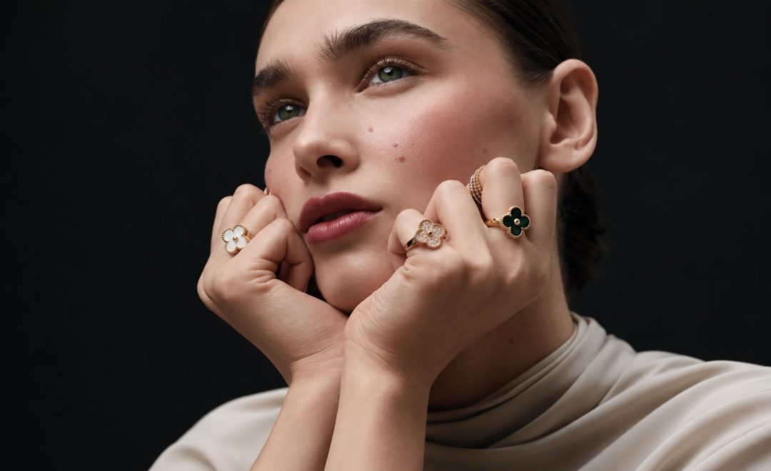 gioielli-e-nuovo-lusso-van-cleef-alhambra-anelli-veloria