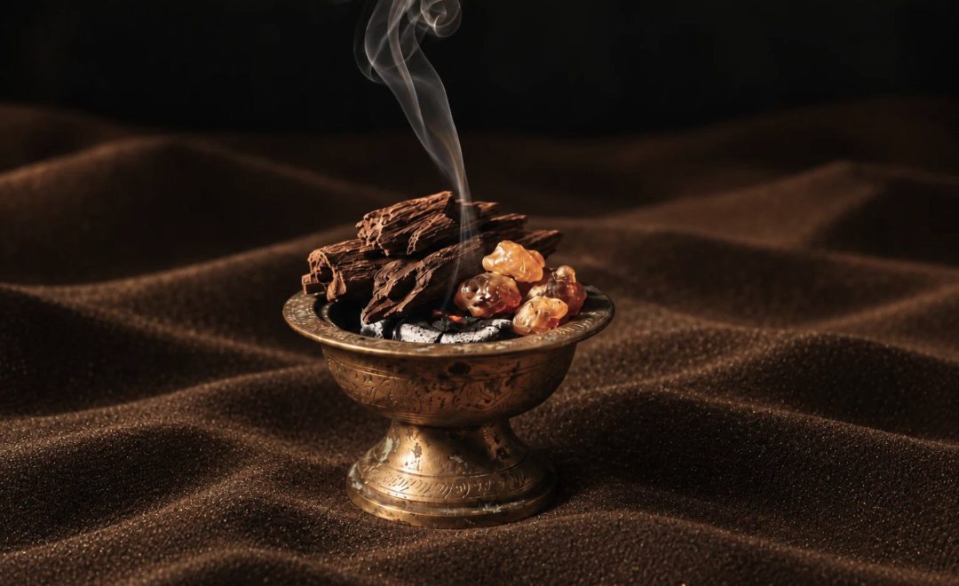 oud-nei-profumi-legno-resinoso-incenso