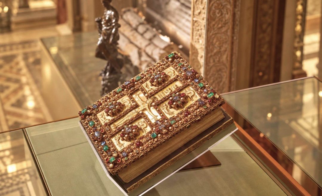 vangeli-lindau-legatura-oro-pietre-preziose